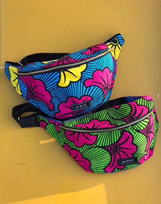 Sac banane en wax : pratique, coloré et fait avec soin